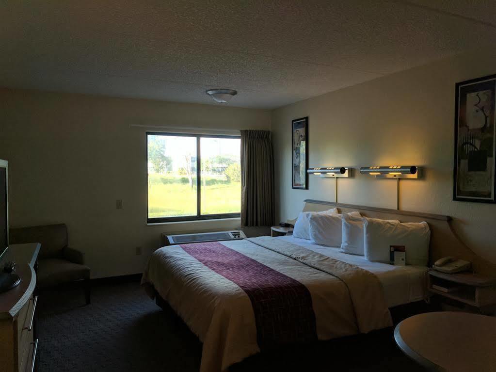 Red Roof Inn San Antonio Airport Eksteriør billede